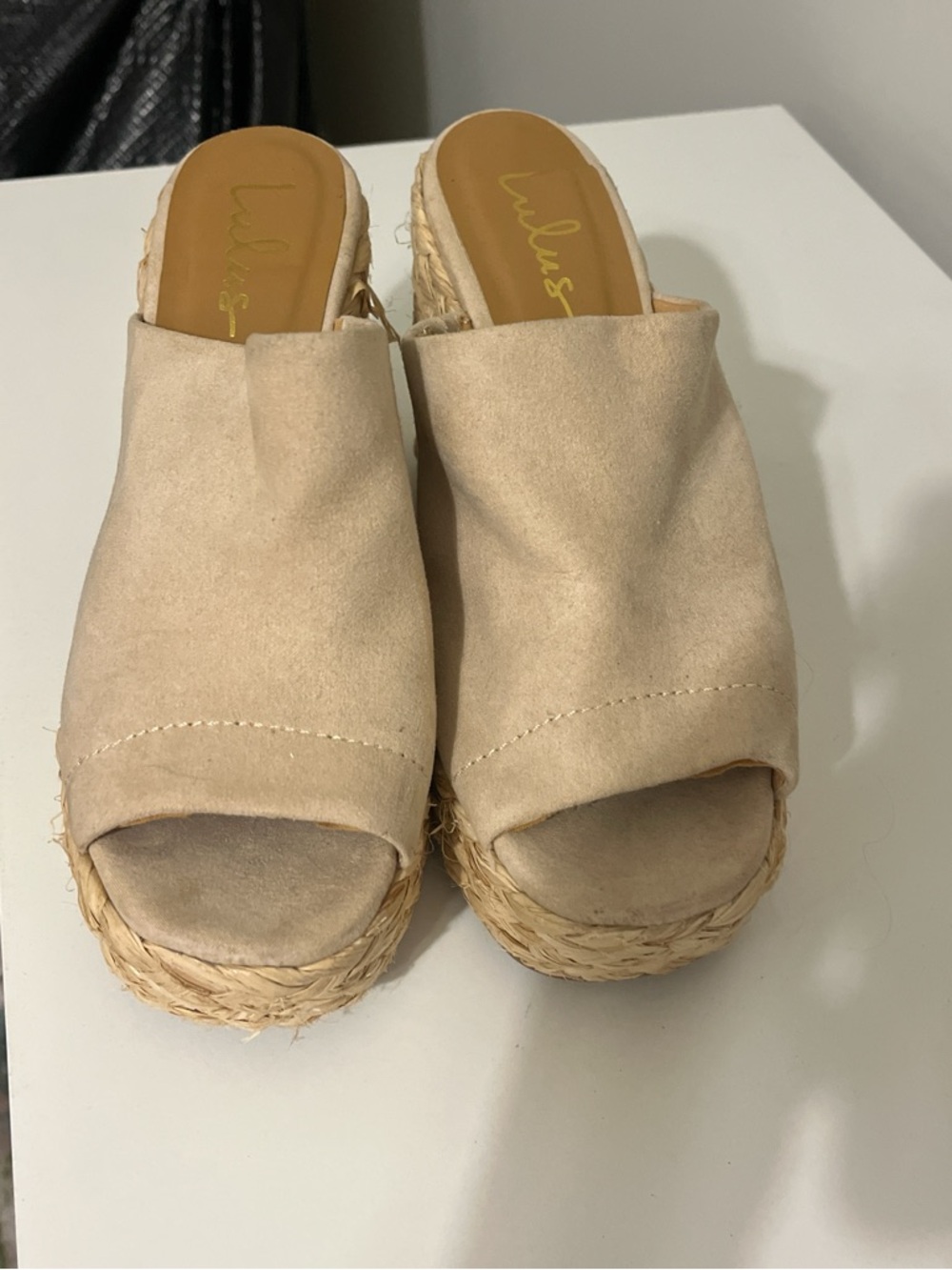 Lulu's Beige Raffia Platform Mules - Picture 2 of 2